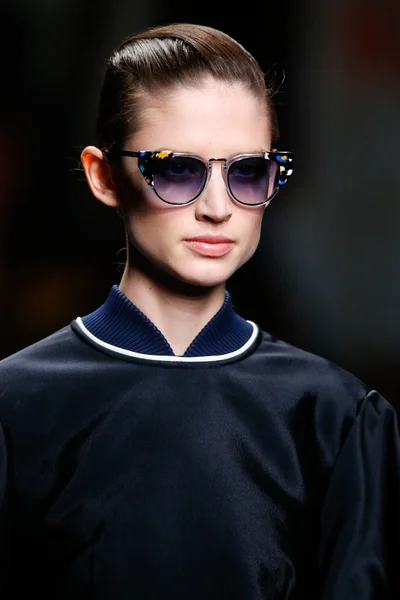 Look 36